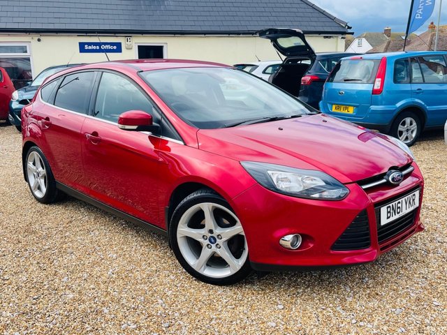 2011 61 Ford Focus 1.6 TITANIUM 5d 124 BHP