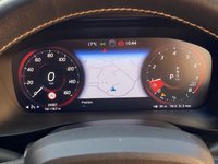 USED 2019 19 VOLVO XC40 2.0 T4 R-DESIGN AWD 5d 188 BHP 
