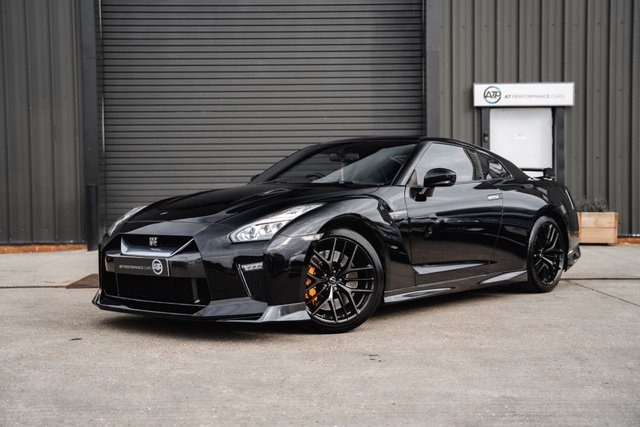 2018 18 Nissan GT-R 3.8 