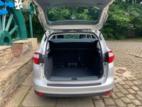 USED 2013 63 FORD C-MAX 1.6 ZETEC 5d 104 BHP 2013/63reg FORD C/MAX ZETEC MPV 5DR - 16 INCH ALLOY WHEELS - FORD SYNC/BLUETOOTH - AIR-CON - 1 FORMER KEEPER - INCREDIBLY LOW MILEAGE 24,601 MLS ONLY - 12 MONTHS FULL MOT