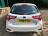USED 2018 18 TOYOTA YARIS 1.5 VVT-I ICON TECH 5d 73 BHP 2018 TOYOTA YARIS ICON TECH - VVTi - SELF CHARGING HYBRID ELEC VEHICLE - AUTOMATIC - SAT-NAV - REAR REVERSE CAMERA - 1 FORMER KEEPER - SERVICE HISTORY