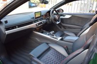 USED 2018 18 AUDI RS5 COUPE 2.9 RS 5 TSFI QUATTRO 2d 444 BHP PAN ROOF / RED STITCHING / HUD