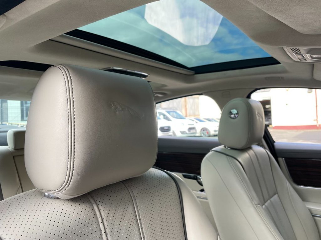 USED 2013 63 JAGUAR XJ 3.0 D V6 PORTFOLIO 4d 275 BHP 