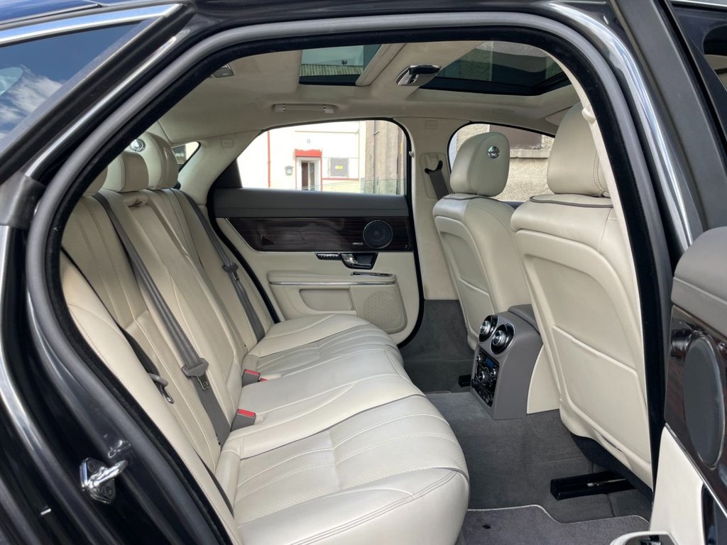 USED 2013 63 JAGUAR XJ 3.0 D V6 PORTFOLIO 4d 275 BHP 
