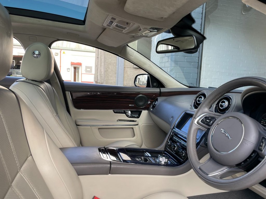 USED 2013 63 JAGUAR XJ 3.0 D V6 PORTFOLIO 4d 275 BHP 