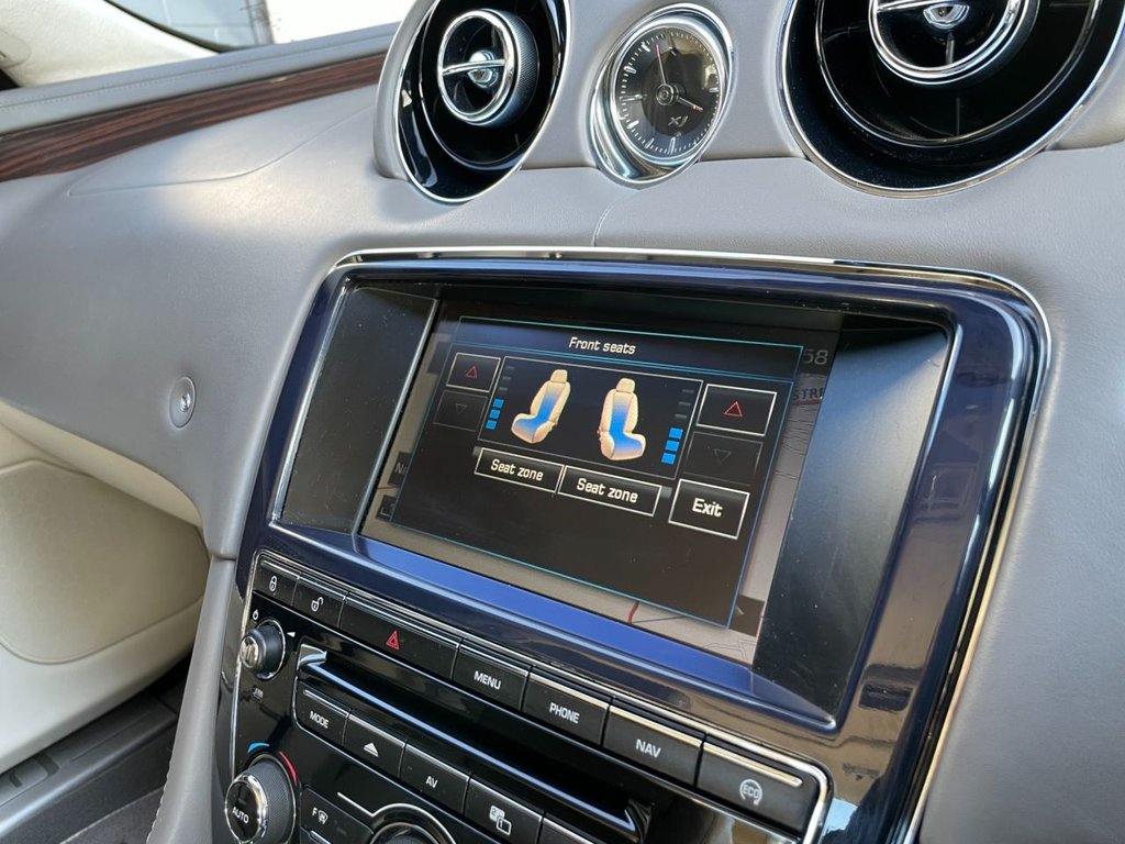 USED 2013 63 JAGUAR XJ 3.0 D V6 PORTFOLIO 4d 275 BHP 