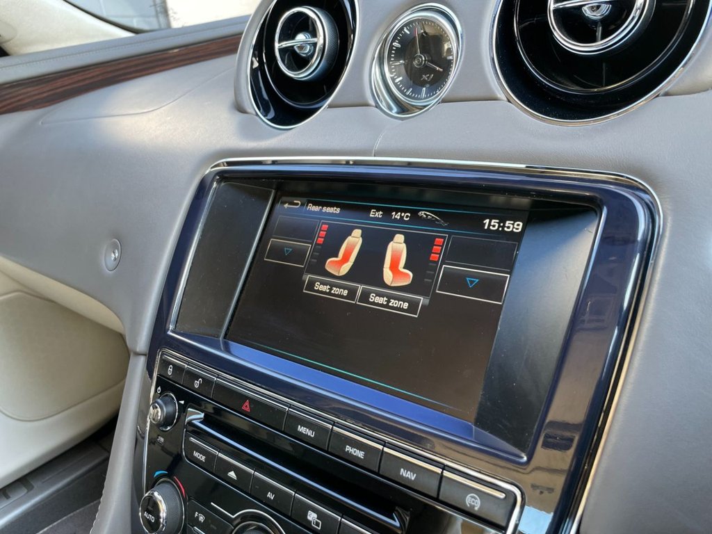 USED 2013 63 JAGUAR XJ 3.0 D V6 PORTFOLIO 4d 275 BHP 