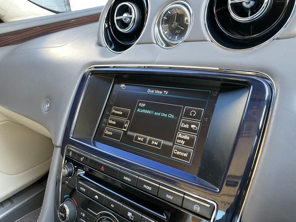 USED 2013 63 JAGUAR XJ 3.0 D V6 PORTFOLIO 4d 275 BHP 