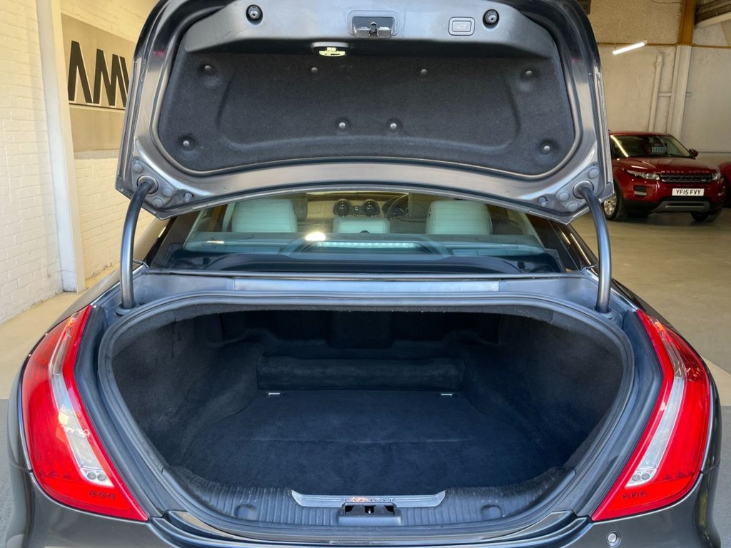 USED 2013 63 JAGUAR XJ 3.0 D V6 PORTFOLIO 4d 275 BHP 