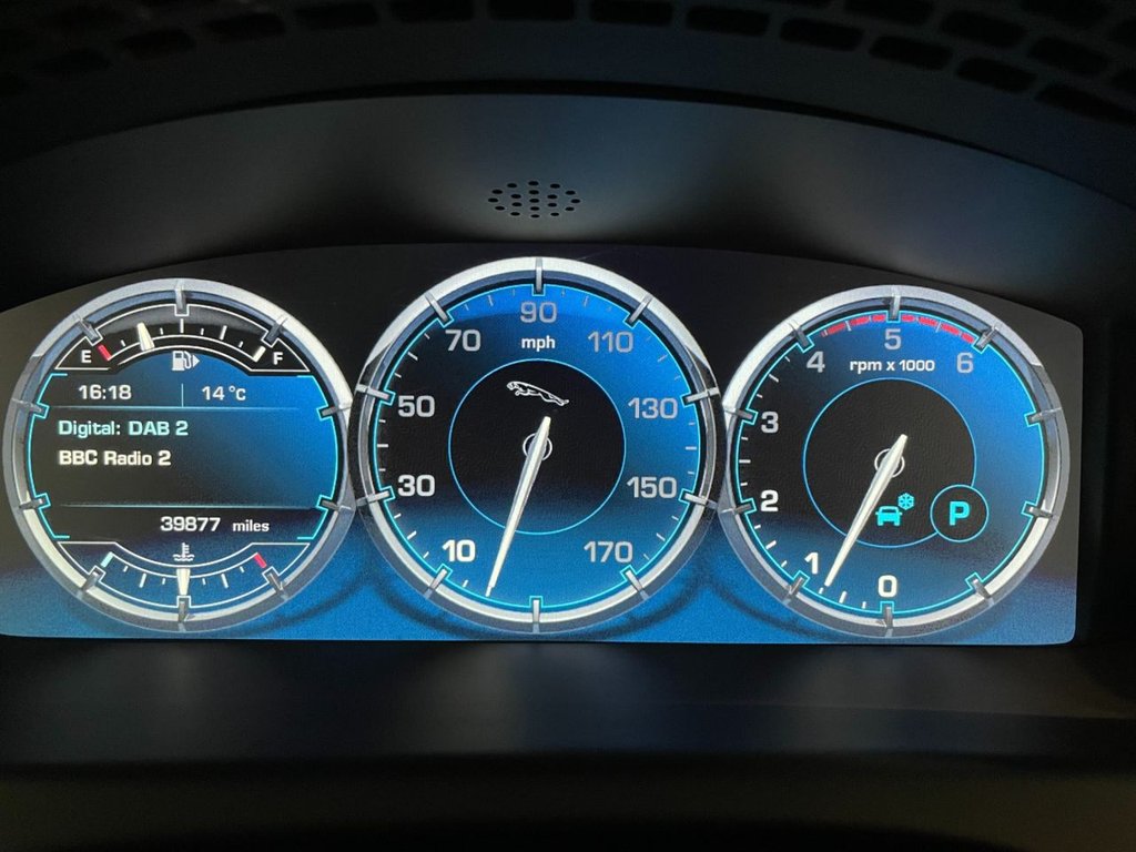 USED 2013 63 JAGUAR XJ 3.0 D V6 PORTFOLIO 4d 275 BHP 