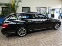 USED 2015 15 MERCEDES-BENZ E-CLASS 2.1 E220 BLUETEC SE PREMIUM 5d 174 BHP PREMIUM EDITION SAT NAV PANORAMIC SUNROOF LEATHER HEATED SEATS 2 OWNERS SERVICE HISTORY