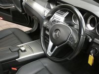 USED 2015 15 MERCEDES-BENZ E-CLASS 2.1 E220 BLUETEC SE PREMIUM 5d 174 BHP PREMIUM EDITION SAT NAV PANORAMIC SUNROOF LEATHER HEATED SEATS 2 OWNERS SERVICE HISTORY