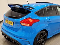 USED 2016 16 FORD FOCUS 2.3T ECOBOOST (350 PS) RS MANUAL AWD ( EURO 6 ) S/S 5DR + NAV + E/SUNROOF + RECARO LEATHER / ALCANTARA BUCKET SEATS + CRUISE + DRIVE MODE + MULTIMEDIA + XENON-LED + R/CAMERA + PARK AID + PRIVACY + PEARLESCENT PAINT + 19S E/SUNROOF+19S+XENON-+R/CAM+TINTS+RECAROS+NAV+CRUISE