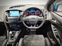 USED 2016 16 FORD FOCUS 2.3T ECOBOOST (350 PS) RS MANUAL AWD ( EURO 6 ) S/S 5DR + NAV + E/SUNROOF + RECARO LEATHER / ALCANTARA BUCKET SEATS + CRUISE + DRIVE MODE + MULTIMEDIA + XENON-LED + R/CAMERA + PARK AID + PRIVACY + PEARLESCENT PAINT + 19S E/SUNROOF+19S+XENON-+R/CAM+TINTS+RECAROS+NAV+CRUISE