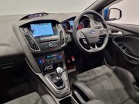 USED 2016 16 FORD FOCUS 2.3T ECOBOOST (350 PS) RS MANUAL AWD ( EURO 6 ) S/S 5DR + NAV + E/SUNROOF + RECARO LEATHER / ALCANTARA BUCKET SEATS + CRUISE + DRIVE MODE + MULTIMEDIA + XENON-LED + R/CAMERA + PARK AID + PRIVACY + PEARLESCENT PAINT + 19S E/SUNROOF+19S+XENON-+R/CAM+TINTS+RECAROS+NAV+CRUISE