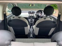 USED 2013 13 FIAT 500 1.2 LOUNGE 3d 69 BHP LOW MILEAGE - ONLY &pound;30.00 12 MONTHS TAX - PANORAMIC GLASS ROOF - 16 INCH GLOSS BLACK ALLOYS - 3 FORMER KEEPERS - LOW INSURANCE GROUP - IDEAL 1SR CAR