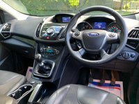 USED 2013 63 FORD KUGA 2.0 TITANIUM TDCI 2WD 5d 138 BHP 2013/63 REG FORD KUGA TITANIUM TDCi SUV - 2 FORMER KEEPERS - 2.0 TDCi EURO 6 - FORD SYNC CONNECTIVITY - 17 INCH BRIGHT SILVER ALLOYS - HEATED FRONT SCREEN - 60+ MPG -  GREAT SPECIFICATION