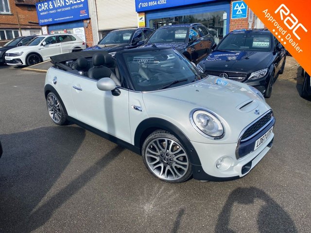 View our MINI CONVERTIBLE