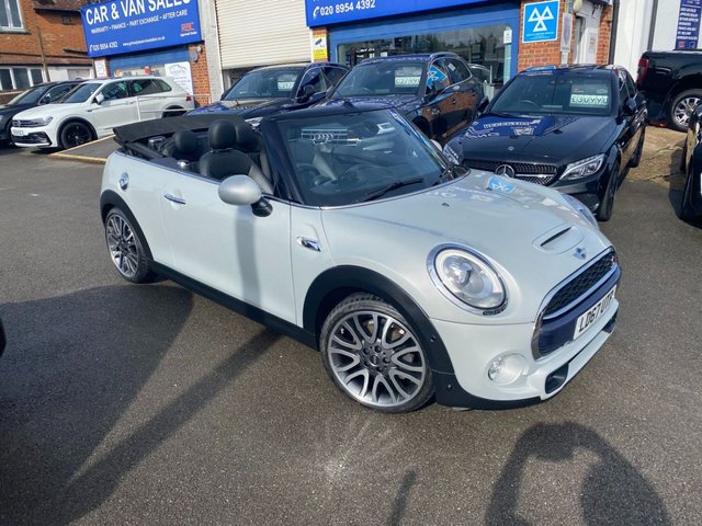 2017 67 MINI Convertible 2.0 COOPER S 2d 189 BHP