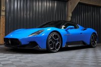 USED 2021 71 MASERATI MC20 3.0 V6 2d 621 BHP PPF, CERAMIC BRAKES, CARBON INTERIOR PACK, FRONT LIFT, INFINITO BLU, CAMERA, E-DIFF LSD