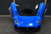 USED 2021 71 MASERATI MC20 3.0 V6 2d 621 BHP PPF, CERAMIC BRAKES, CARBON INTERIOR PACK, FRONT LIFT, INFINITO BLU, CAMERA, E-DIFF LSD