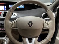 USED 2010 10 RENAULT GRAND SCENIC 2.0 PRIVILEGE TOMTOM DCI 5d 148 BHP * PARK SENSORS * HALF LEATHER * CLIMATE * NAV * 7 SEATS *