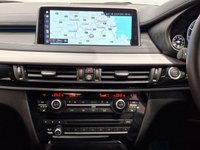 USED 2018 18 BMW X6 3.0 M50D (381 PS) AUTO XDRIVE ( EURO 6 ) S/S 5DR + PRO NAV + E/M/HEATED SPORTS LEATHERS + HEAD UP + HARMAN KARDON + MEDIA + CRUISE + PRIVACY + R/CAMERA + F-R PARK + M PERFORMANCE BODYKIT + 21S + XENON - LED + E/BOOT 21S+R/CAM+TINTS+XENON-LED+LEATHER+NAV+HK+CRUISE+HUD