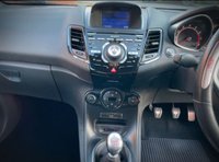 USED 2015 65 FORD FIESTA 1.6 ST-3 3d 180 BHP LOW MILES FULL SERVICE HISTORY