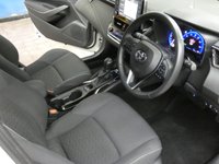USED 2020 70 TOYOTA COROLLA 1.8 ICON TECH 5d 121 BHP SAT NAV HEATED SEATS CAMERA TOYOTA WARRANTY TILL SEPT 2030