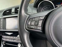 USED 2016 16 JAGUAR XE 2.0 PRESTIGE 4d 178 BHP 