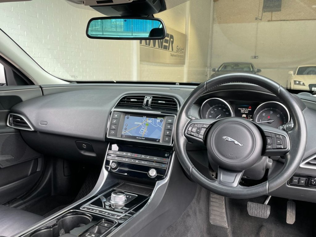 USED 2016 16 JAGUAR XE 2.0 PRESTIGE 4d 178 BHP 