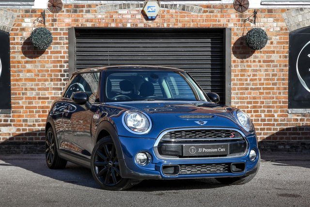 View our MINI HATCH COOPER