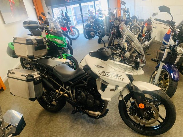 2020 69 Triumph Tiger 800 XRx, LOW