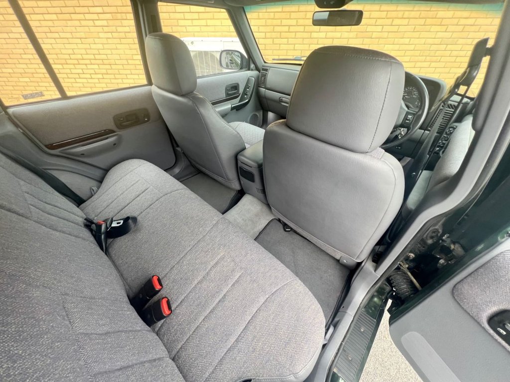 USED 1997 R JEEP CHEROKEE LIMITED // 5d // 4.0 176 BHP // 4x4 // px swap 