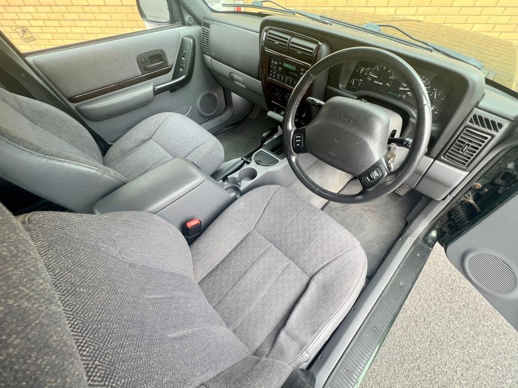 USED 1997 R JEEP CHEROKEE LIMITED // 5d // 4.0 176 BHP // 4x4 // px swap 