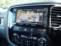 USED 2015 15 MITSUBISHI OUTLANDER 2.0 PHEV GX 4H 5d 162 BHP SATNAV-BLACK LEATHER