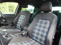 USED 2015 65 VOLKSWAGEN GOLF 1.4 GTE 5d 150 BHP FSH-1 PREV OWN-FAST CHARGE LEADS