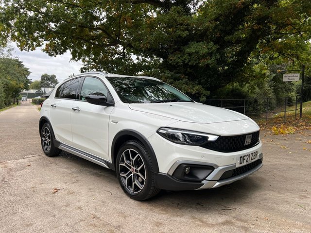2021 21 Fiat Tipo 1.0 CROSS 5d 100 BHP