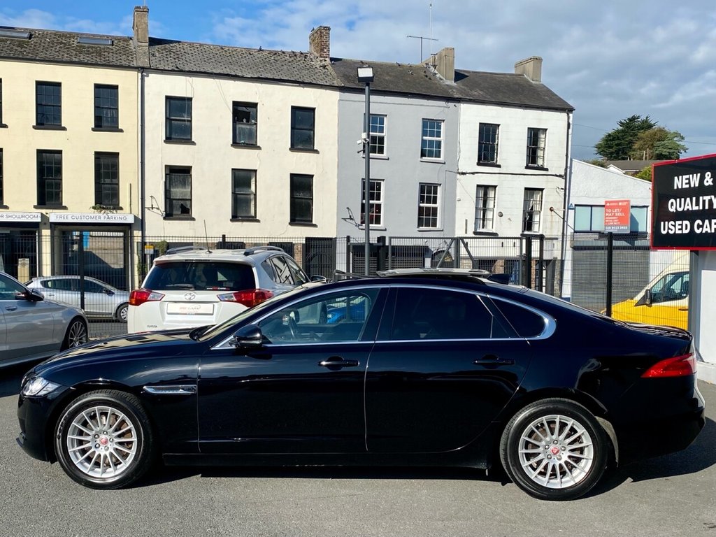 USED 2016 65 JAGUAR XF 2.0 PRESTIGE 4d AUTO 161 BHP FANTASTIC SPEC AND LOW MILES!