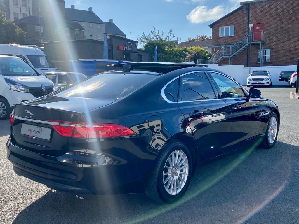 USED 2016 65 JAGUAR XF 2.0 PRESTIGE 4d AUTO 161 BHP FANTASTIC SPEC AND LOW MILES!