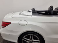 USED 2015 15 MERCEDES-BENZ E-CLASS 2.1 E220 BLUETEC AMG LINE 2d 174 BHP Elegant Convertible , High gloss Polar White,  Contrasting full black leather ,seat air neck scarf