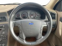 USED 2002 52 VOLVO V70 2.4 SE 5d 140 BHP www.suffolkcarcentre.co.uk - Located at Lowestoft