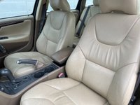 USED 2002 52 VOLVO V70 2.4 SE 5d 140 BHP www.suffolkcarcentre.co.uk - Located at Lowestoft