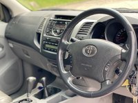 USED 2010 10 TOYOTA HI-LUX 3.0 INVINCIBLE 4X4 D-4D DCB 169 BHP GENUINE LOW MILES ** NO VAT **