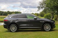 USED 2016 16 JAGUAR F-PACE 3.0d V6 S (300) 5dr Automatic AWD Euro 6 (Panoramic Sunroof, Meridian Incontrol Touch Pro Media Widescreen, Digital Virtual Cockpit, Apple CarPlay) Panoramic Glass Roof Pro Nav