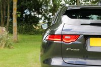 USED 2016 16 JAGUAR F-PACE 3.0d V6 S (300) 5dr Automatic AWD Euro 6 (Panoramic Sunroof, Meridian Incontrol Touch Pro Media Widescreen, Digital Virtual Cockpit, Apple CarPlay) Panoramic Glass Roof Pro Nav