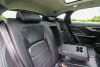 USED 2016 16 JAGUAR F-PACE 3.0d V6 S (300) 5dr Automatic AWD Euro 6 (Panoramic Sunroof, Meridian Incontrol Touch Pro Media Widescreen, Digital Virtual Cockpit, Apple CarPlay) Panoramic Glass Roof Pro Nav