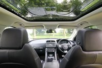 USED 2016 16 JAGUAR F-PACE 3.0d V6 S (300) 5dr Automatic AWD Euro 6 (Panoramic Sunroof, Meridian Incontrol Touch Pro Media Widescreen, Digital Virtual Cockpit, Apple CarPlay) Panoramic Glass Roof Pro Nav