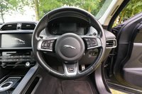 USED 2016 16 JAGUAR F-PACE 3.0d V6 S (300) 5dr Automatic AWD Euro 6 (Panoramic Sunroof, Meridian Incontrol Touch Pro Media Widescreen, Digital Virtual Cockpit, Apple CarPlay) Panoramic Glass Roof Pro Nav