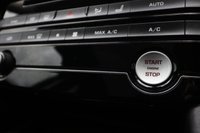 USED 2016 16 JAGUAR F-PACE 3.0d V6 S (300) 5dr Automatic AWD Euro 6 (Panoramic Sunroof, Meridian Incontrol Touch Pro Media Widescreen, Digital Virtual Cockpit, Apple CarPlay) Panoramic Glass Roof Pro Nav